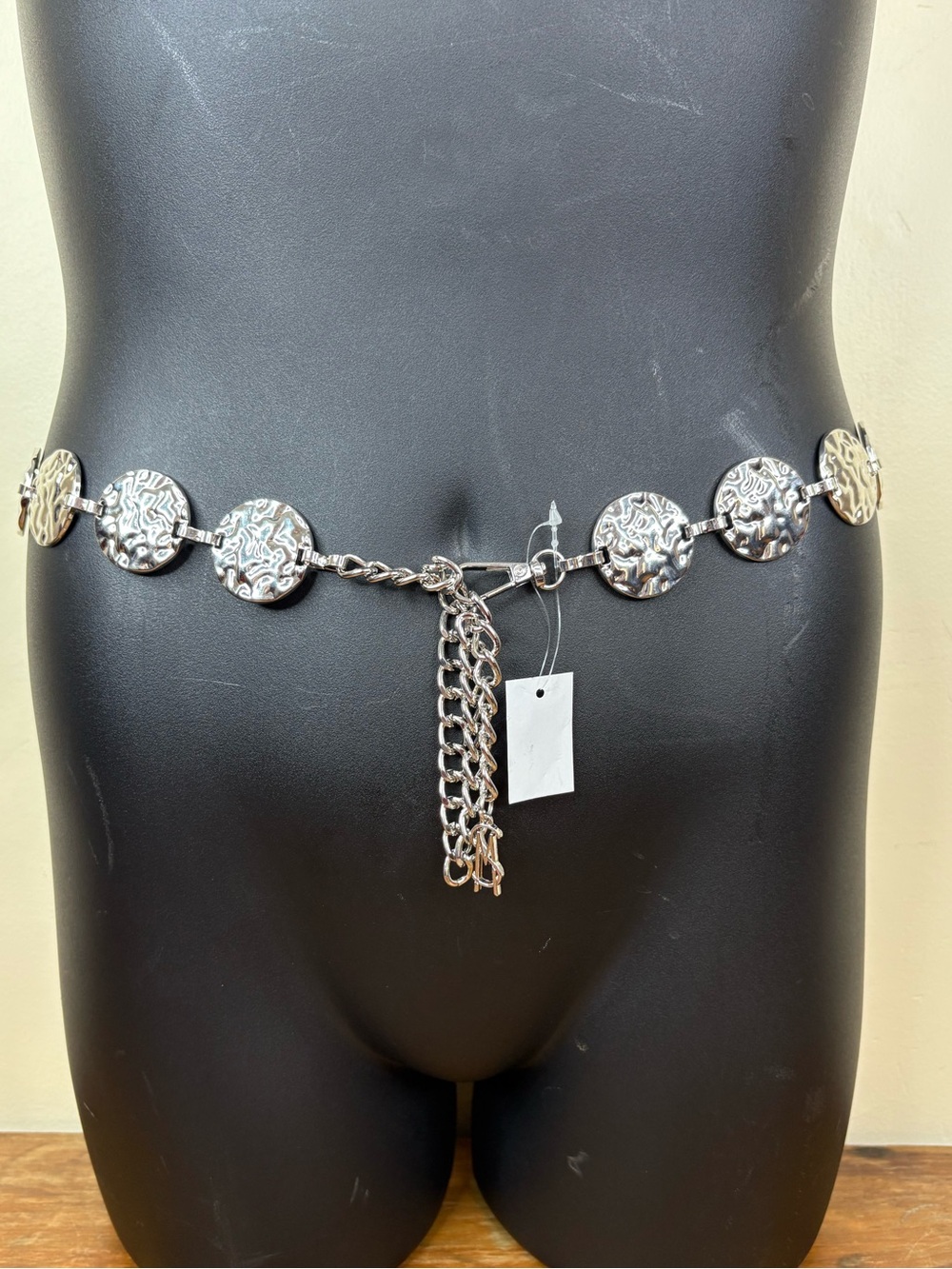 Steve Madden Silver Hammered Disc Link Chain Belt Size M Adjustable Statement